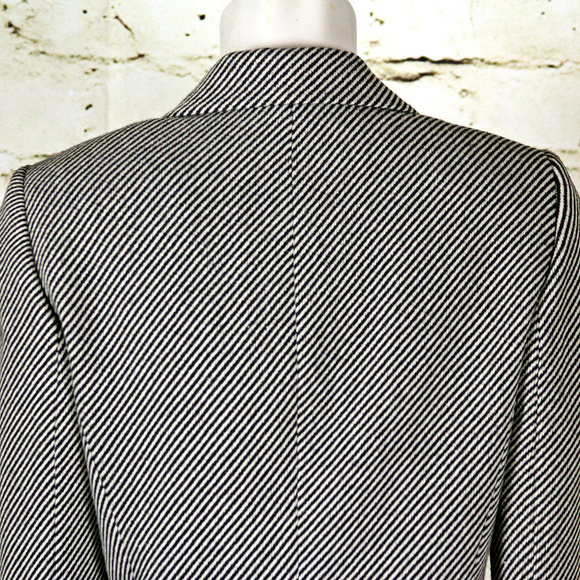 Tahari Blazer/ Black & Grey Zebra /Wool Blend / 6 - Picture 3 of 8